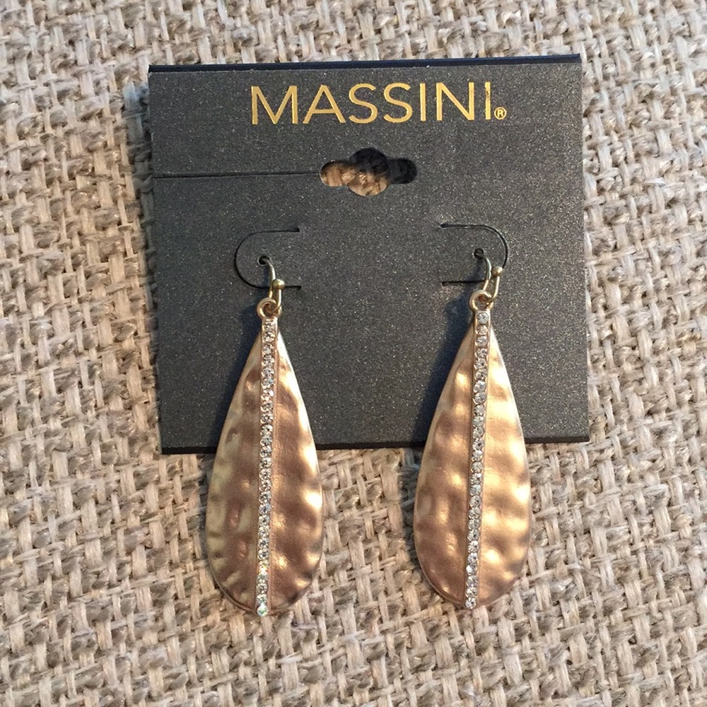 Beautiful light gold, diamond earrings.